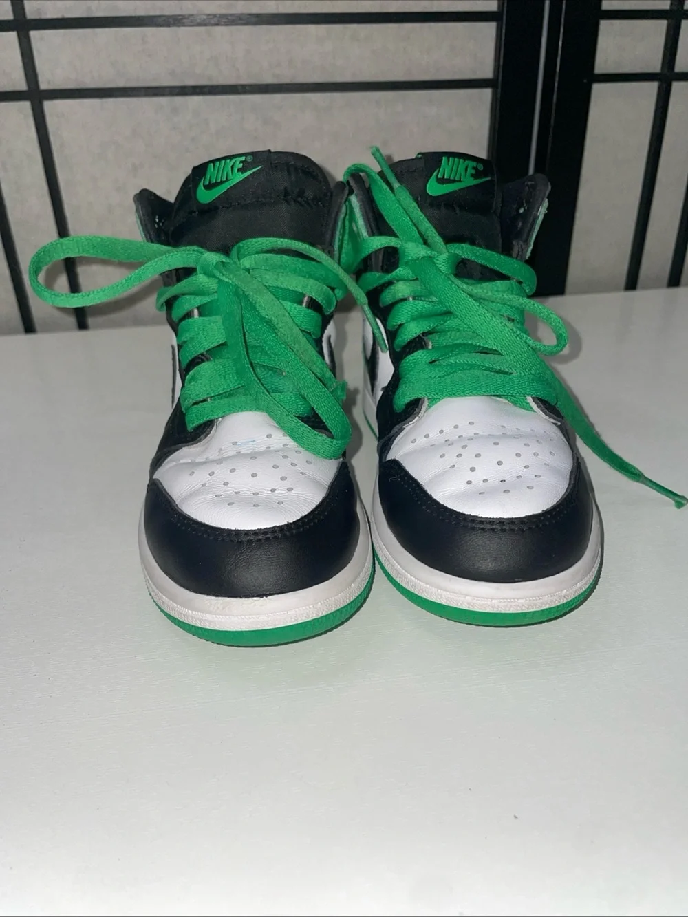 Nike  Air Jordan 1 Retro High OG Lucky Green Black White FD1412-031 Boys Sz 13C